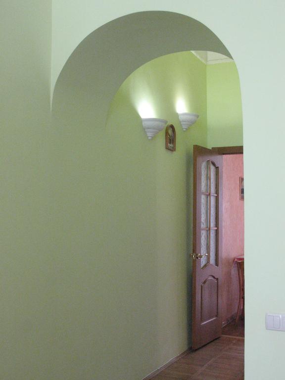 Flat On Sheptytskykh Lejlighed Lviv Eksteriør billede