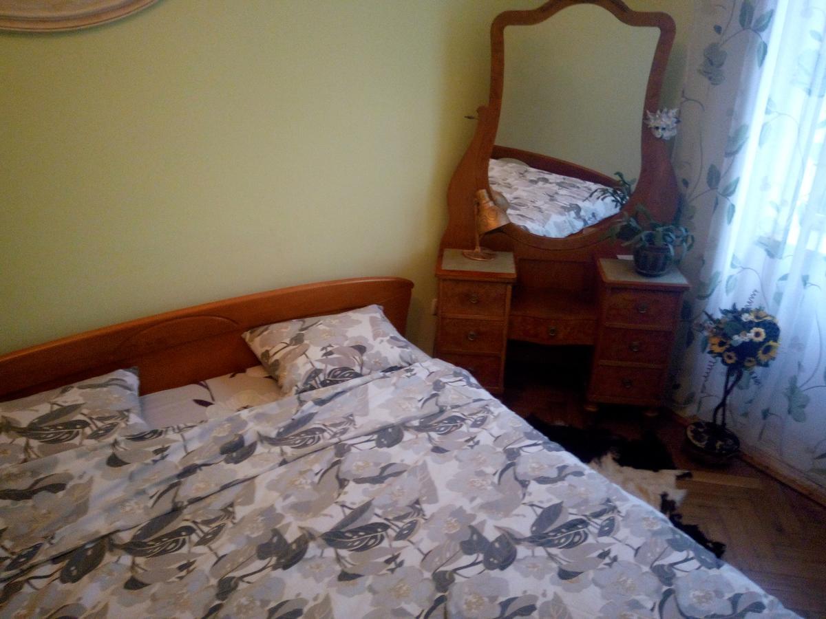Flat On Sheptytskykh Lejlighed Lviv Eksteriør billede